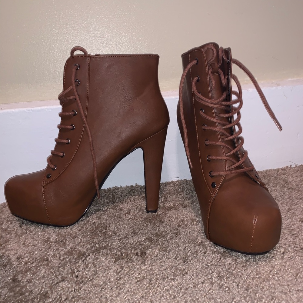 Speed limit 98 brown high heel boots